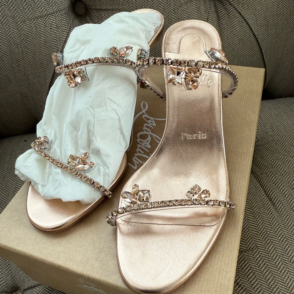 Christian Louboutin Just Queen  Metallic Rhinestone heel